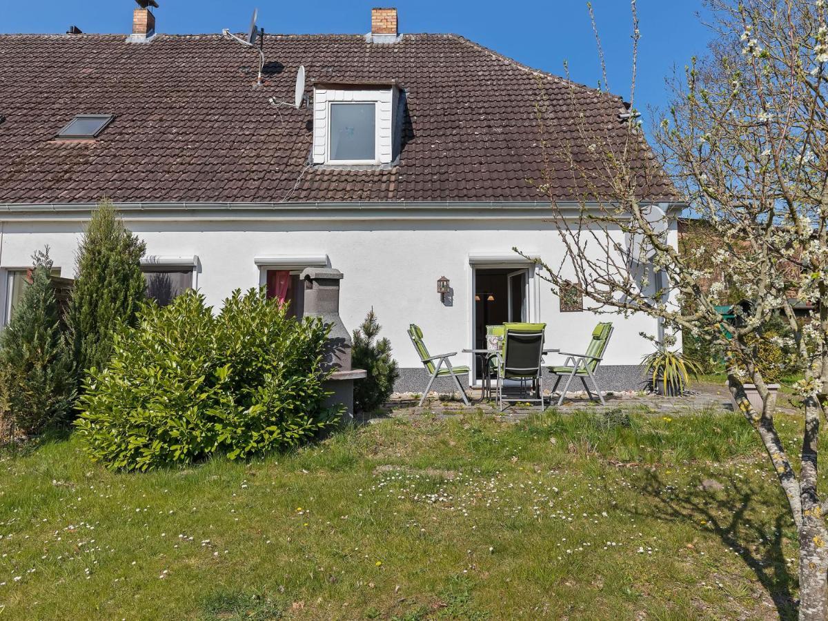Elegant Apartment With Garden In Gingst Eksteriør billede