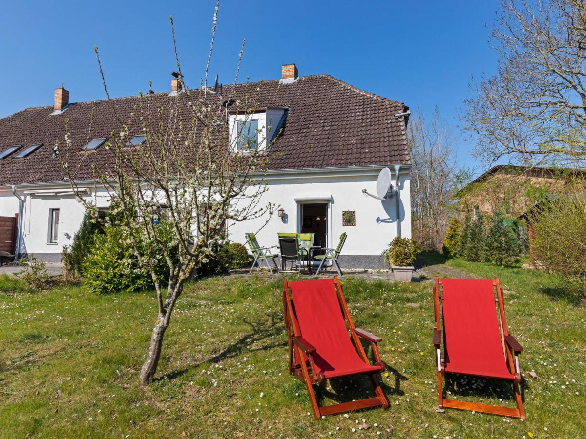 Elegant Apartment With Garden In Gingst Eksteriør billede